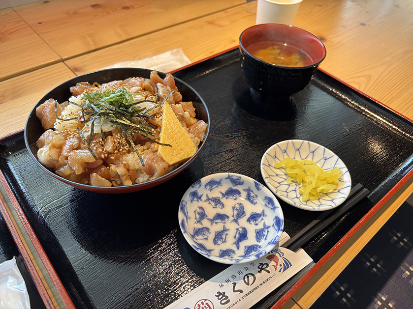 キス待ち月餅おじさん